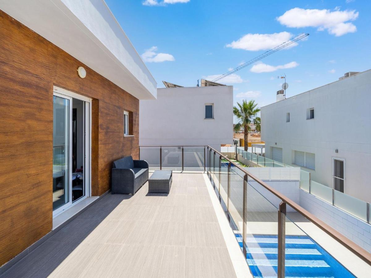 Belvilla By Oyo Villa Dara กราน อาลากันต์ ภายนอก รูปภาพ
